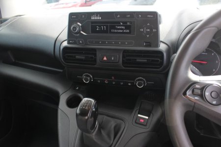 2020 Vauxhall Combo - photo 22