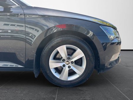 2018 Skoda Superb - photo 16
