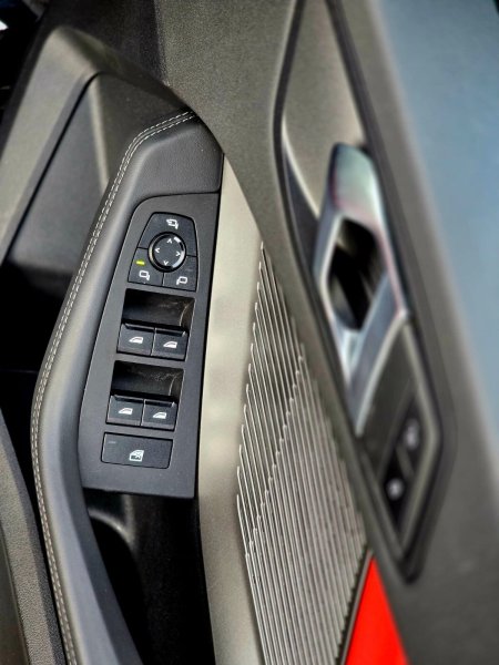 2025 BMW 1-Series - photo 24