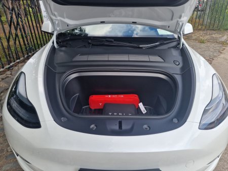 2024 Tesla Model Y - photo 4