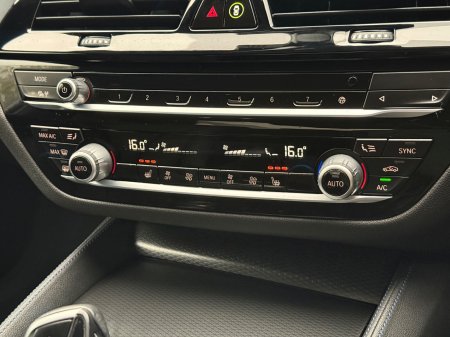2022 BMW 5-Series - photo 20