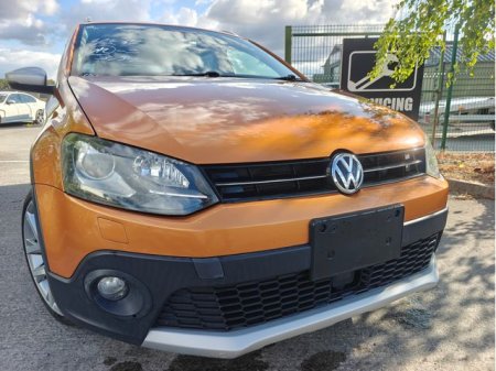 2014 Volkswagen Polo (THE TALL) CROSS POLO