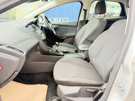 2017 Ford Focus - photo 10