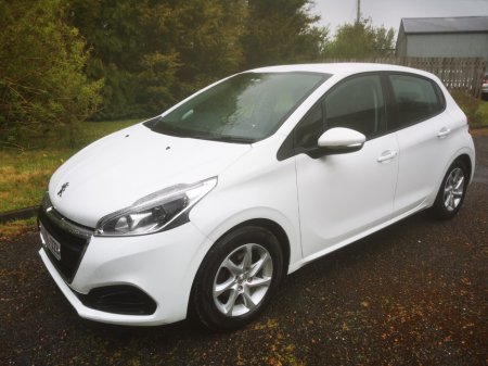 2017 Peugeot 208 - photo 2