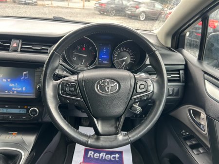 2017 Toyota Avensis - photo 13