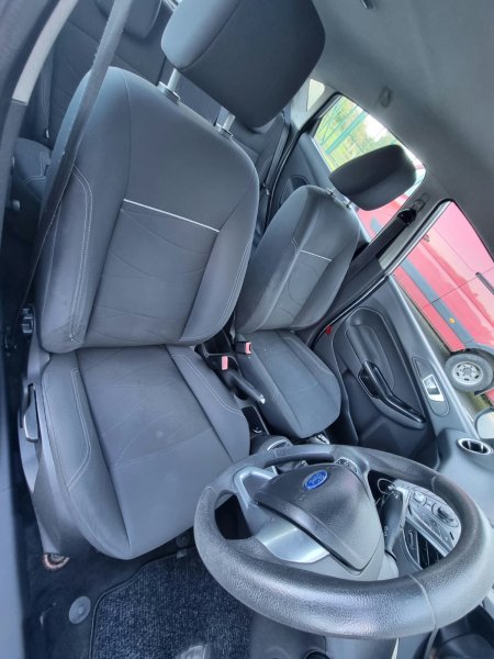2013 Ford Fiesta - photo 16