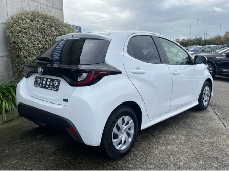 2023 Toyota Yaris - photo 4