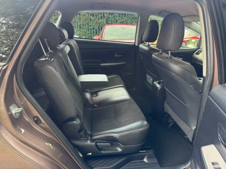 2015 Toyota Prius - photo 16