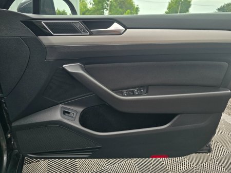 2018 Volkswagen Passat - photo 21