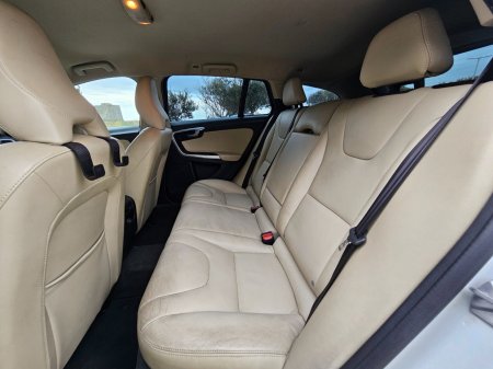 2016 Volvo V60 - photo 24