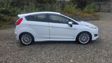 2016 Ford Fiesta - photo 9