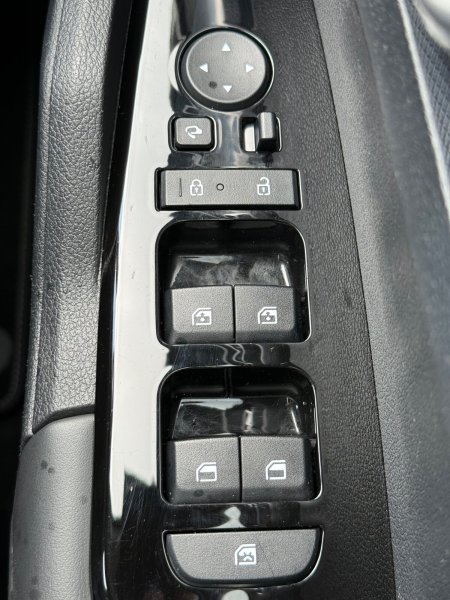 2022 Kia Sportage - photo 23