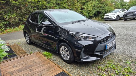 2020 Toyota Yaris - photo 2