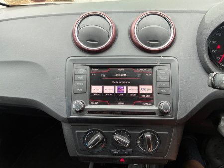 2016 SEAT Ibiza - photo 21
