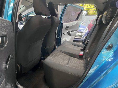 2014 Toyota Yaris - photo 12