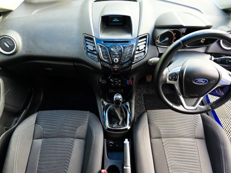 2015 Ford Fiesta - photo 12