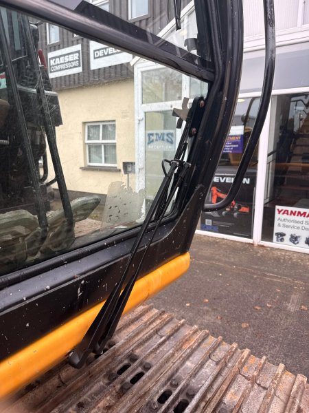 0 JCB  - photo 27