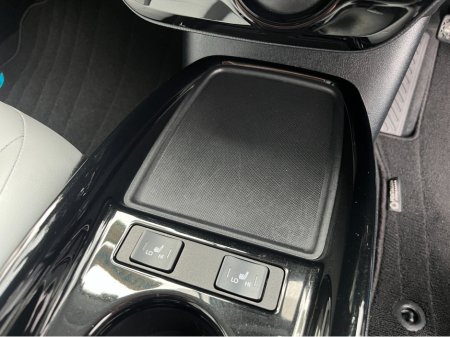 2019 Toyota Prius - photo 16