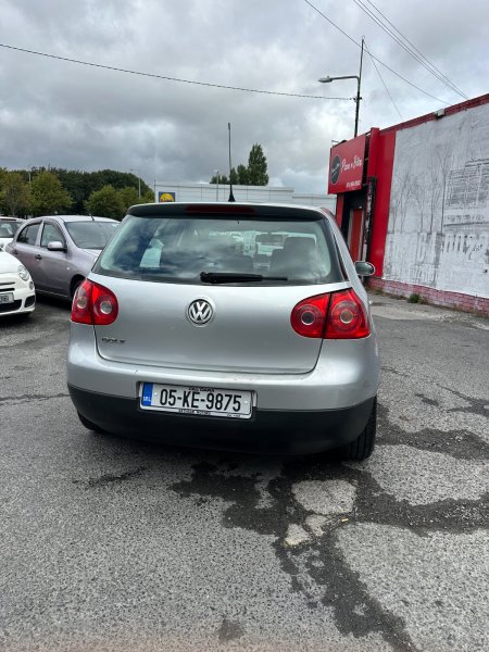 2005 Volkswagen Golf - photo 13