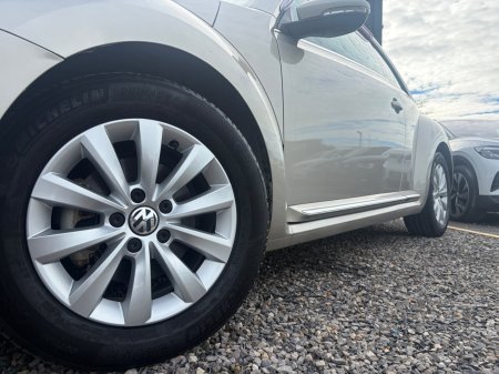 2016 Volkswagen Beetle - photo 2