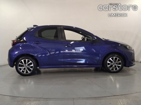 2021 Toyota Yaris - photo 2