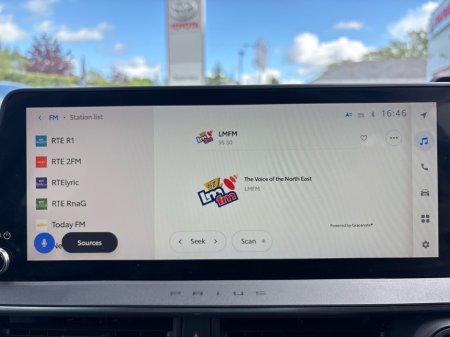 2025 Toyota Prius - photo 13