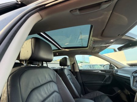 2020 Volkswagen Tiguan - photo 11