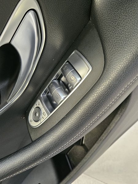 2018 Mercedes-Benz E-Class - photo 9