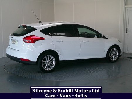 2017 Ford Focus - photo 8