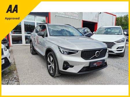 2023 Volvo XC40 - photo 2