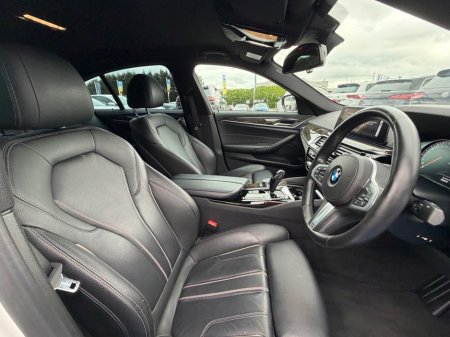 2018 BMW 5-Series - photo 11