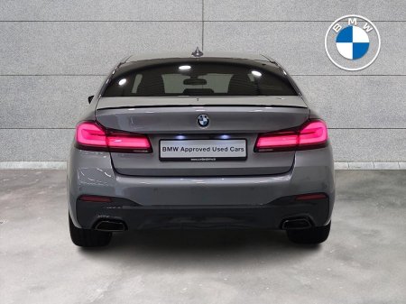 2023 BMW 5-Series - photo 15