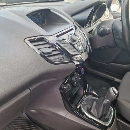 2016 Ford Fiesta - photo 12