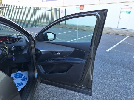2018 Peugeot 5008 - photo 11