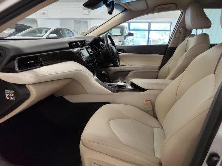 2021 Toyota Camry - photo 6