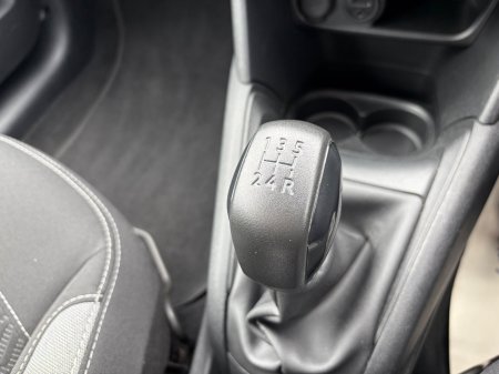 2017 Peugeot 208 - photo 24