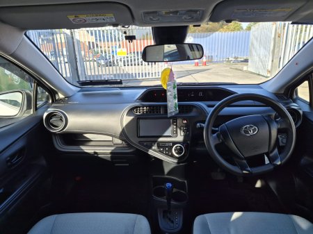 2017 Toyota Aqua - photo 22