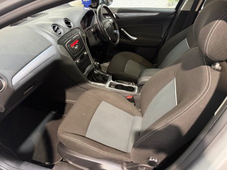 2012 Ford Mondeo - photo 11