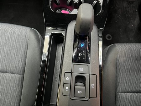 2025 Toyota Prius - photo 10