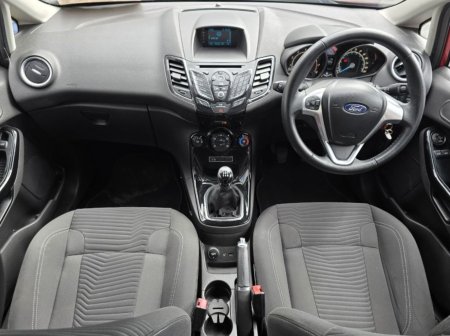 2015 Ford Fiesta - photo 10