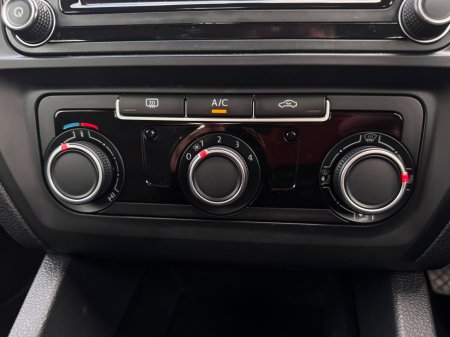2016 Volkswagen Jetta - photo 14
