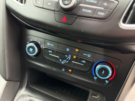 2017 Ford Focus - photo 16