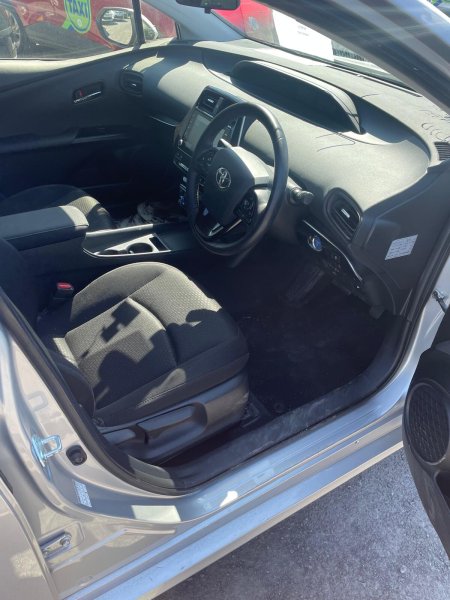 2023 Toyota Prius - photo 11