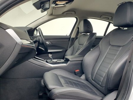 2021 BMW 3-Series - photo 7