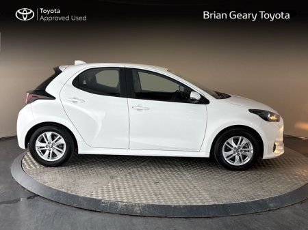 2023 Toyota Yaris - photo 3