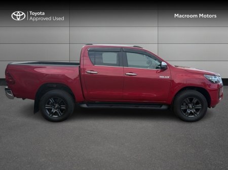 2025 Toyota Hilux - photo 3