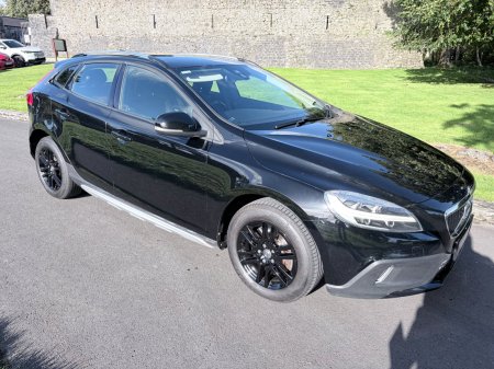2016 Volvo V40 D2 (120hp) Momentum Edition