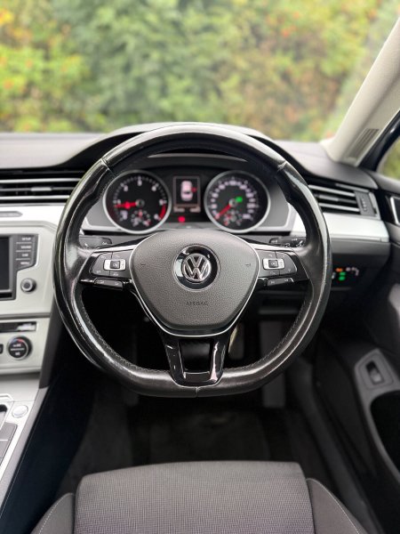 2015 Volkswagen Passat - photo 15