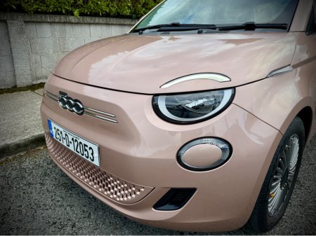 2025 Fiat 500e - photo 11