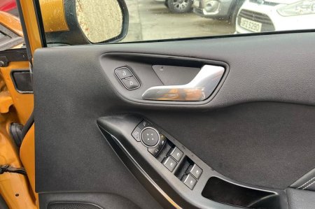 2018 Ford Fiesta - photo 24